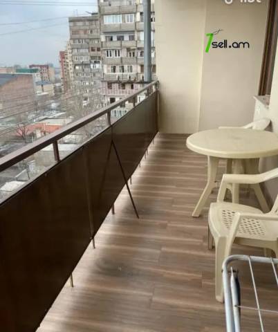 3 սենյականոց բնակարան Կոմիտասի պողոտայում, 95 ք.մ., բարձր առաստաղներ, եվրովերանորոգված, քարե շենք