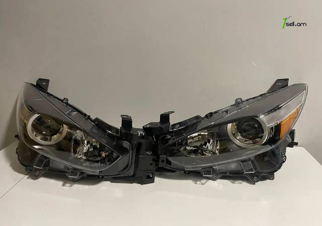 Mazda 3 Առջևի լուսարձակ զույգ