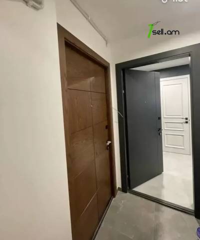 2 սենյականոց բնակարան Եզնիկ Կողբացու փողոցում, 43 ք.մ., դիզայներական ոճով վերանորոգված