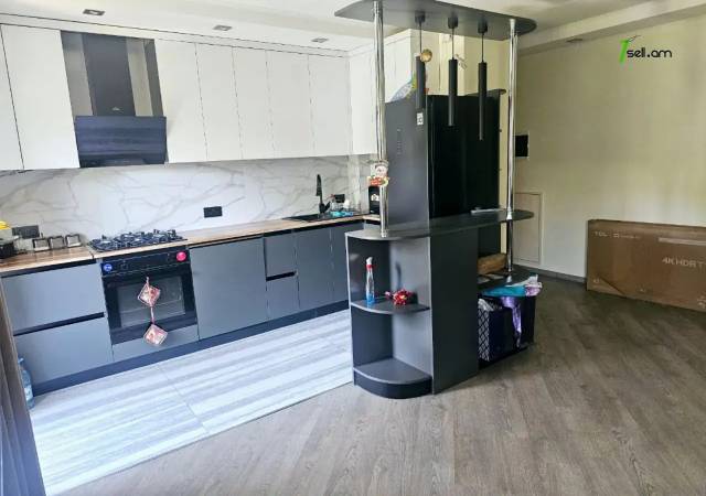 2 սենյականոց բնակարան Վահրամ Փափազյան փողոցում, 60 քմ, նախավերջին հարկ, կապիտալ վերանորոգված