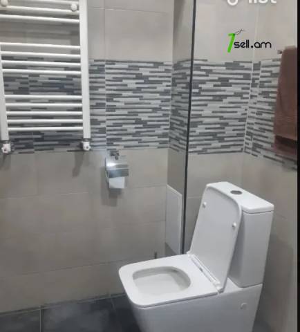 3 սենյականոց բնակարան Կոմիտասի պողոտայում, 68 ք.մ., կապիտալ վերանորոգված, քարե շենք