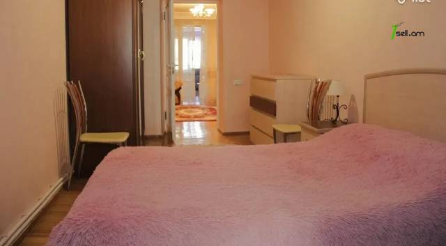 4 սենյականոց բնակարան Դրոյի փողոցում, 91 ք.մ., կապիտալ վերանորոգված, քարե շենք