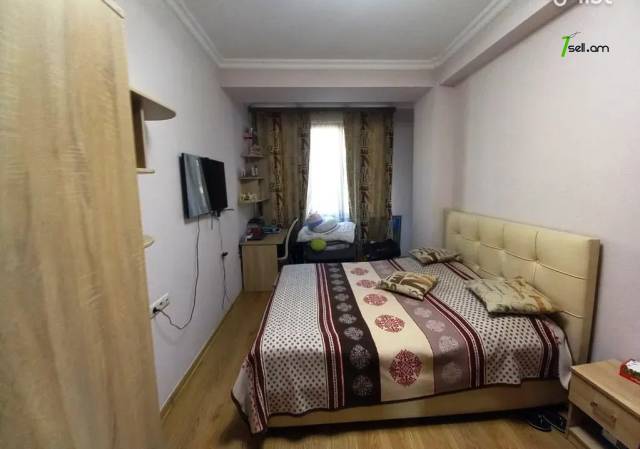 3 սենյականոց բնակարան նորակառույց շենքում Նիկողայոս Ադոնցի փողոցում, 101 ք.մ., 2 սանհանգույց