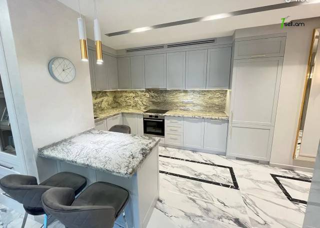 3 սենյականոց բնակարան նորակառույց շենքում Օրբելի եղբայրների փողոցում, 85 քմ, 4/15 հարկ