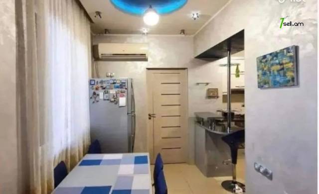 3 սենյականոց բնակարան Տիգրան Մեծի պողոտայում, 67 ք.մ., կապիտալ վերանորոգված, քարե շենք