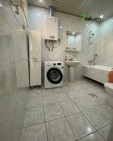 Երկու հարկանի քարե տուն, Armen Tigranyan street Արաբկիրում, 550 ք.մ., 3+ սանհանգույց