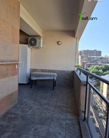 Ընդարձակ 3 սենյականոց բնակարան նորակառույց շենքում Ամիրյան փողոցում, 160 քմ, 9/12 հարկ