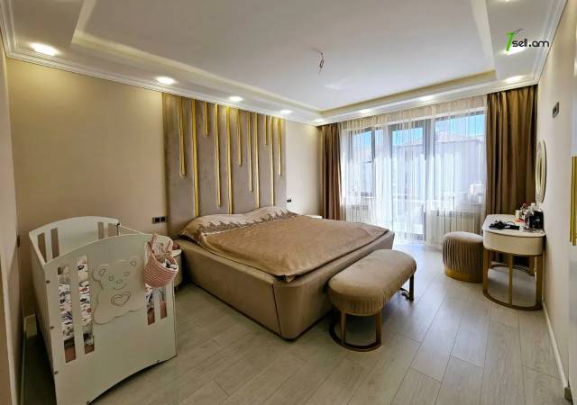 Երկու հարկանի տուն Մհեր Մկրտչյան փողոցում Ավանում, 580 ք.մ., 3+ սանհանգույց, կապիտալ վերանորոգված