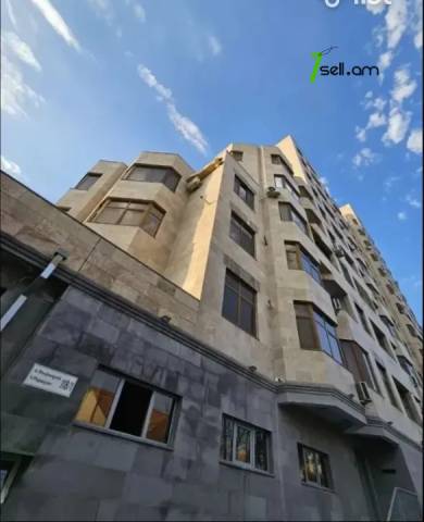 Ընդարձակ 5 սենյականոց բնակարան նորակառույց շենքում Վահրամ Փափազյան փողոցում, 284 ք.մ.