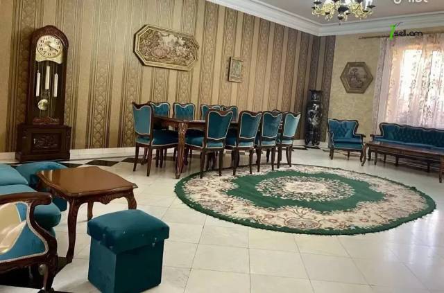 Չորս հարկանի քարե տուն Սիմեոն Երևանցու փողոցում կենտրոնում, 550 քմ, 3+ սանհանգույց