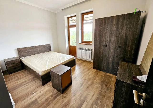 Երկու հարկանի քարե տուն Ջրվեժում, 1400 ք.մ., 3+ սանհանգույց, կապիտալ վերանորոգված