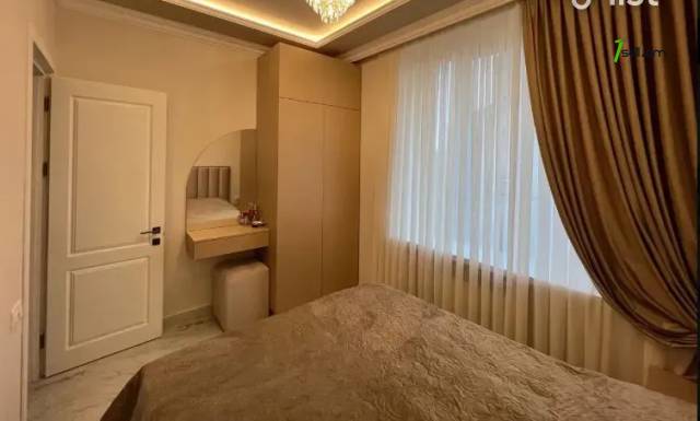 2 սենյականոց բնակարան Կոմիտասի պողոտայում, 39 ք.մ., 2/5 հարկ, կապիտալ վերանորոգված, քարե շենք