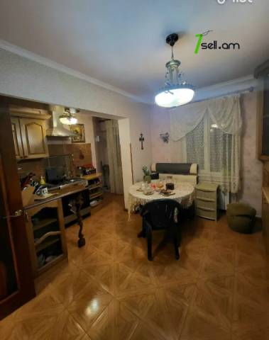 3 սենյականոց բնակարան Առնո Բաբաջանյան փողոցում, 96 ք.մ., նախավերջին հարկ, կապիտալ վերանորոգված