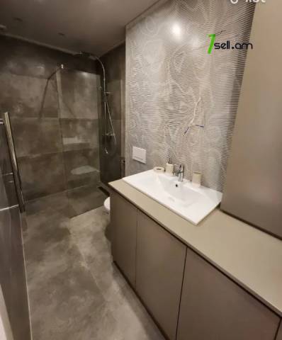 2 սենյականոց բնակարան նորակառույց շենքում Ալեք Մանուկյան փողոցում, 47 ք.մ., նախավերջին հարկ