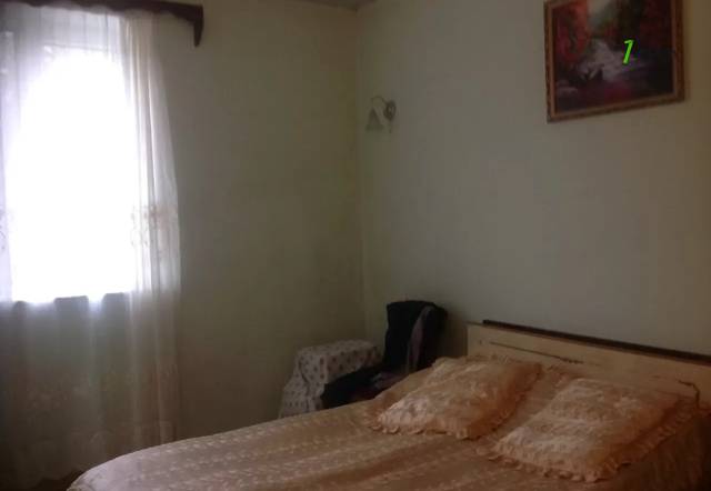 Երկու հարկանի քարե տուն Ազատամարտիկների փողոցում Էրեբունիում, 200 ք.մ., 2 սանհանգույց