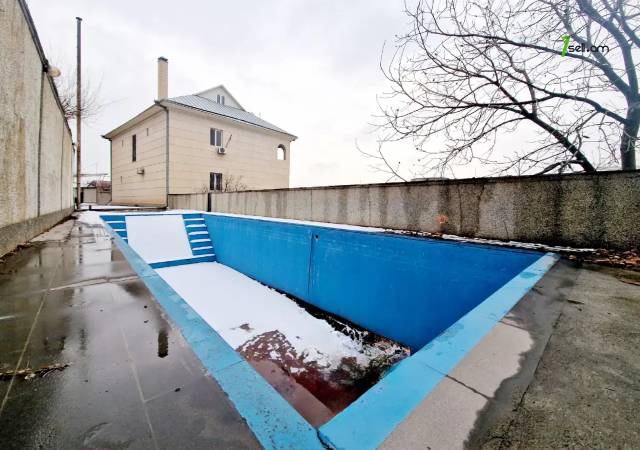 Չորս հարկանի քարե տուն Արաբկիր փողոցում Քասախում, 1000 ք.մ., 3+ սանհանգույց, եվրովերանորոգված