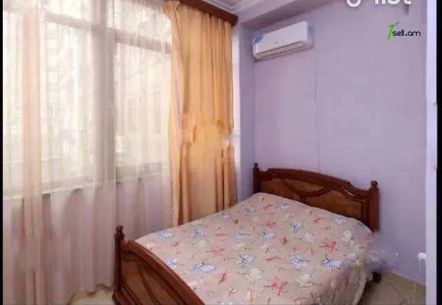 3 սենյականոց բնակարան Աբովյան փողոցում, 65 ք.մ., բարձր առաստաղներ, նախավերջին հարկ