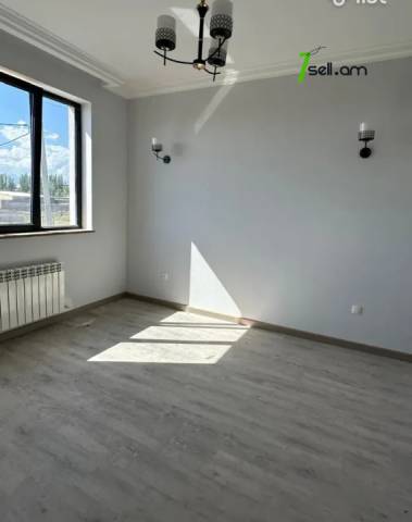 Երկու հարկանի տուն Մելքումով փողոցում Դավթաշենում, 190 քմ, 2 սանհանգույց