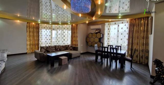 Ընդարձակ 3 սենյականոց բնակարան նորակառույց շենքում Նաիրի Զարյան փողոցում, 175 քմ, 12/16 հարկ