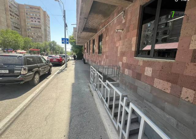 Բազմաֆունկցիոնալ գույք Վաղարշ Վաղարշյան փողոցում Արաբկիրում, 350 քմ