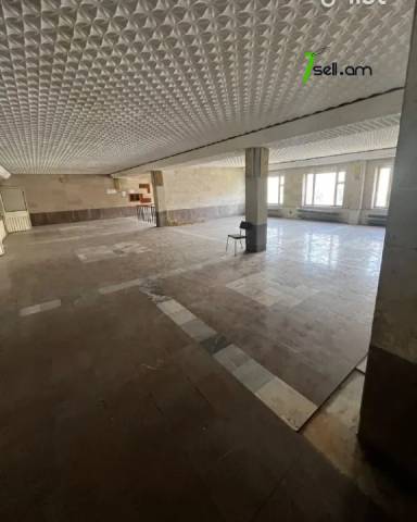 Շենք Ֆուչիկի փողոցում Աջափնյակում, 1800 քմ