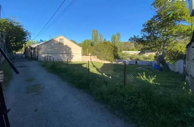 Հողատարածք բնակելի շինությունների համար Ձորաղբյուրում, 1100 ք.մ.