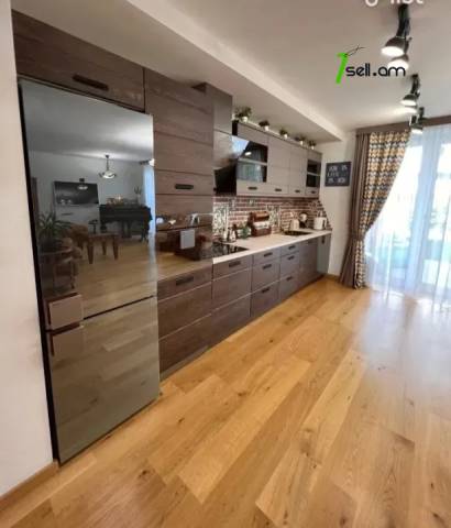 4 սենյականոց բնակարան նորակառույց շենքում Արաբկիրում, 144 ք.մ., 2 սանհանգույց, բարձր առաստաղներ