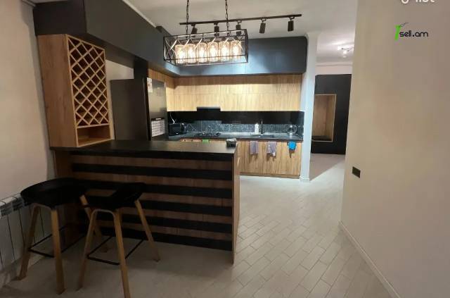 2 սենյականոց բնակարան նորակառույց շենքում Արամ Խաչատրյան փողոցում, 74 ք.մ., 3/16 հարկ