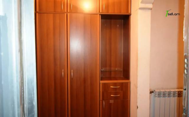 3 սենյականոց բնակարան Եղիշե Չարենցի փողոցում, 84 քմ, 1/4 հարկ, եվրովերանորոգված