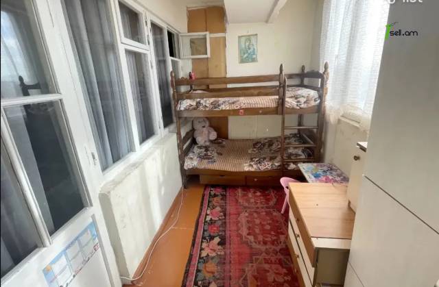 4 սենյականոց բնակարան, Մարգարյան փողոցի 2-րդ նրբանցք, 78 ք.մ., 6/9 հարկ