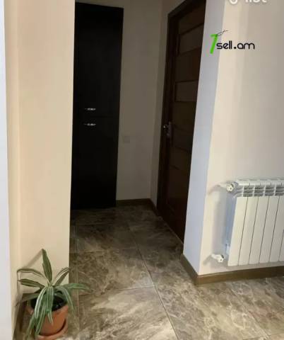 3 սենյականոց բնակարան, Աթոյան փողոցի նրբանցք, 80 ք.մ., 2/9 հարկ, կապիտալ վերանորոգված