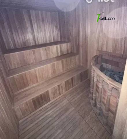 Երեք հարկանի տուն Բագրևանդի փողոցում Նոր Նորքում, 1800 ք.մ., մեծ հողամաս, եվրովերանորոգված