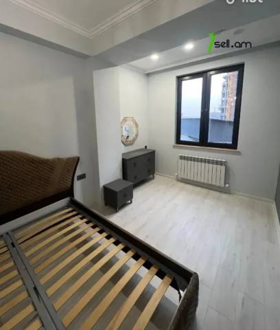 3 սենյականոց բնակարան նորակառույց շենքում Արաբկիրում, 78 ք.մ., 3/12 հարկ, 2 սանհանգույց