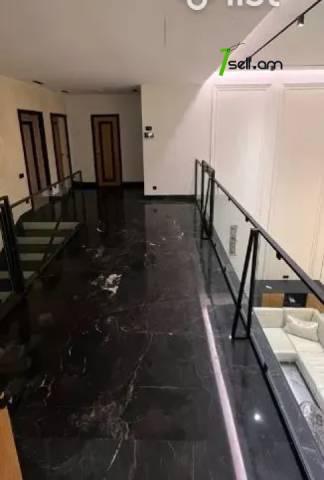 Երկու հարկանի տուն Անտառային փողոցում կենտրոնում, 260 ք.մ., 3+ սանհանգույց