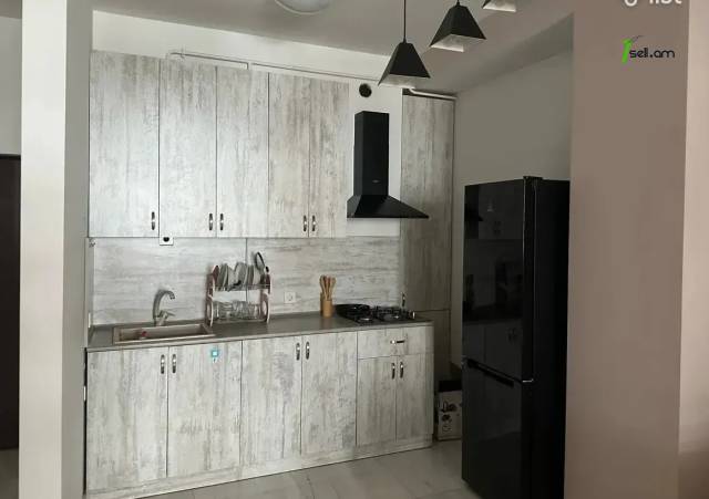 2 սենյականոց բնակարան նորակառույց շենքում Պարույր Սևակի փողոցում, 70 ք.մ., 10/15 հարկ