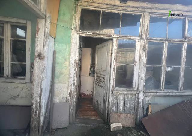 Հողատարածք բնակելի շինությունների համար Էրեբունիում, 200 ք.մ.