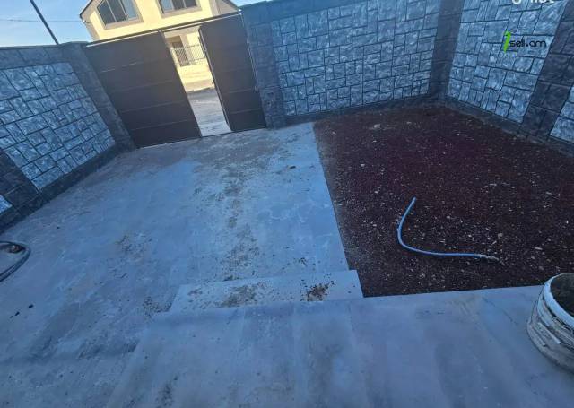 Երեք հարկանի թաունհաուզ Մուշի 2-րդ փողոցում Քասախում, 243 քմ, 3+ սանհանգույց