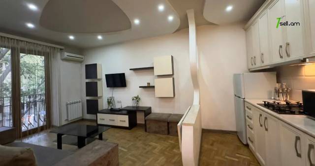 2 սենյականոց բնակարան Տիգրան Մեծի պողոտայում, 40 քմ, նախավերջին հարկ, կապիտալ վերանորոգված