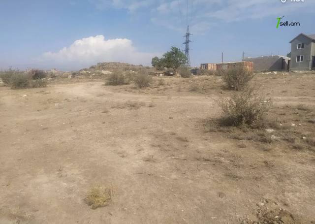 Հողատարածք բնակելի շինությունների համար Պռոշյանում, 1300 ք.մ.