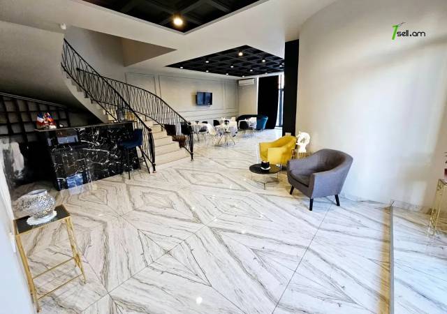 Երեք հարկանի քարե տուն Նար-Դոսի փողոցում կենտրոնում, 1510 ք.մ., 3+ սանհանգույց, կապիտալ վերանորոգված