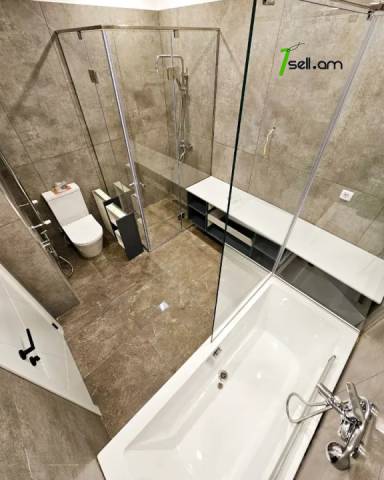 Երկու հարկանի քարե տուն, Վահագնի Թաղամաս Աջափնյակում, 800 ք.մ., 3+ սանհանգույց