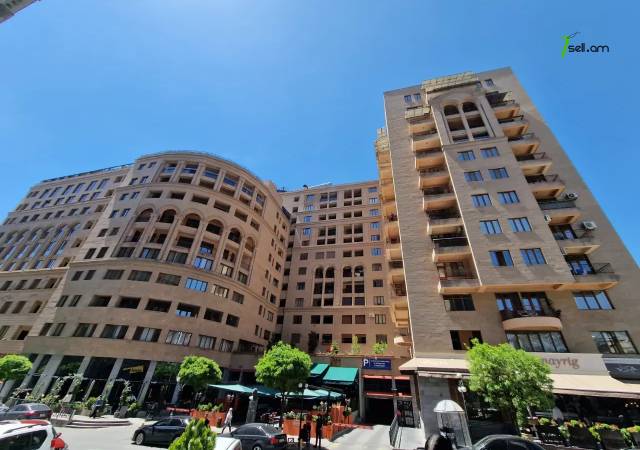 3 սենյականոց բնակարան նորակառույց շենքում Ամիրյան փողոցում, 107 ք.մ., 2 սանհանգույց