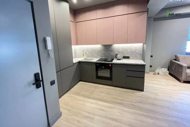 3 սենյականոց բնակարան նորակառույց շենքում Կոմիտասի պողոտայում, 56 ք.մ., 10/15 հարկ, բարձր առաստաղներ