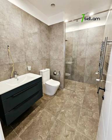 Երկու հարկանի քարե տուն, Վահագնի Թաղամաս Աջափնյակում, 800 ք.մ., 3+ սանհանգույց