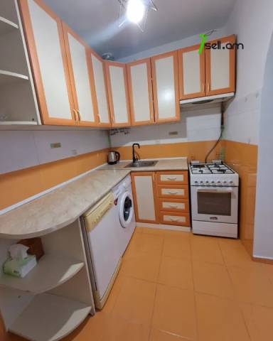 2 սենյականոց բնակարան Տիգրան Մեծի պողոտայում, 65 ք.մ., կապիտալ վերանորոգված, քարե շենք