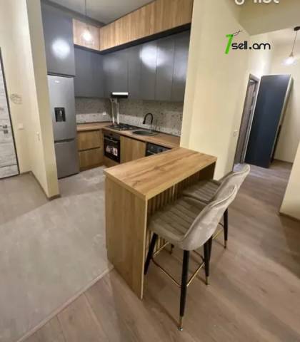 2 սենյականոց բնակարան նորակառույց շենքում Կարապետ Ուլնեցու փողոցում, 63 ք.մ., բարձր առաստաղներ