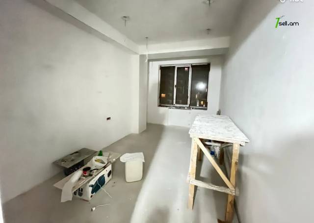 4 սենյականոց բնակարան նորակառույց շենքում Նիկողայոս Ադոնցի փողոցում, 105 ք.մ., 5/8 հարկ