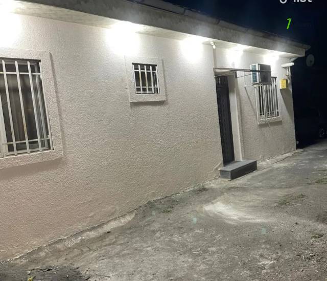 Մեկ հարկանի քարե տուն Գրիգոր Զոհրապի փողոցում Աջափնյակում, 60 քմ, եվրովերանորոգված