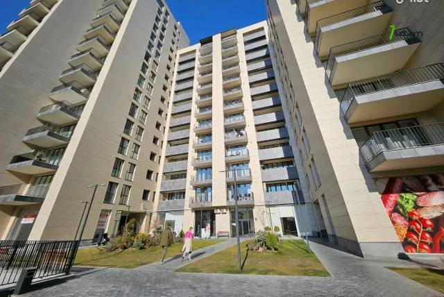 Ընդարձակ 4 սենյականոց բնակարան նորակառույց շենքում Արամ Խաչատրյանի փողոցում, 201 քմ, 3+ սանհանգույց