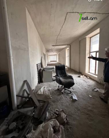 Բազմաֆունկցիոնալ գույք Կոմիտասի պողոտայում Արաբկիրում, 620 քմ